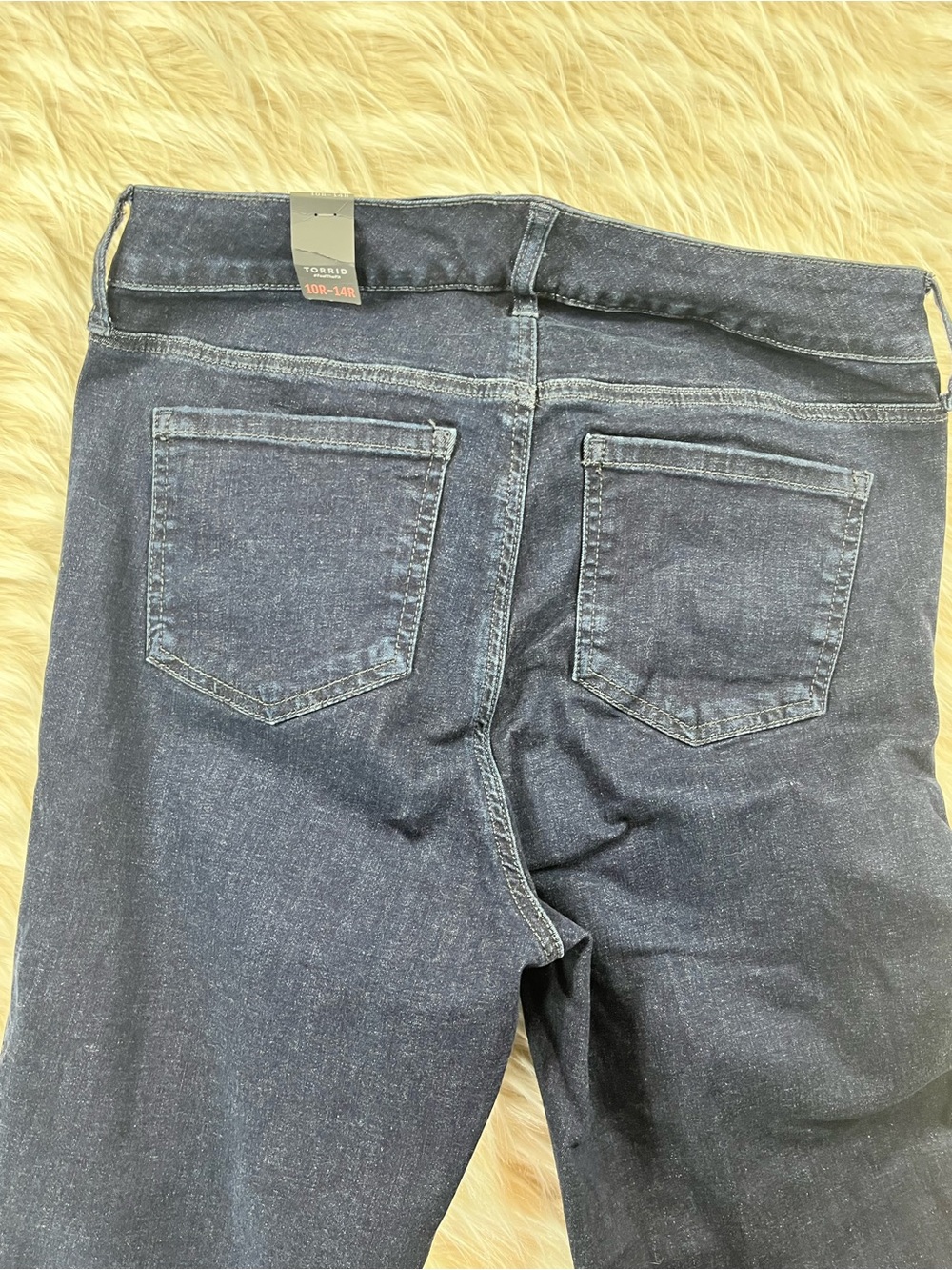 Torrid Trio Fit Jeans 10R-14R 32x30 Mid Rise Bootcut Dark Wash - Picture 5 of 7